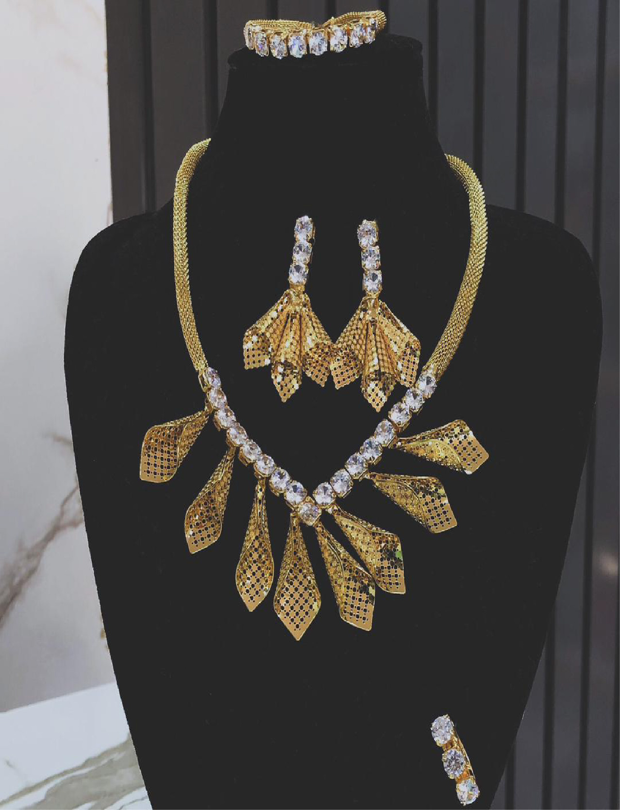 Golden Aurora Jewellery Set